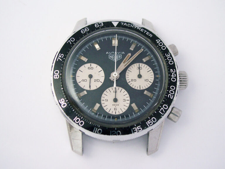 Heuer-Autavia-2446C-1